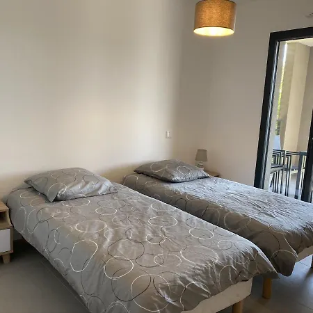 Joli à 1 Km Du Centre Historique De Porto-vecchio Et Ses Commerces Appartamento